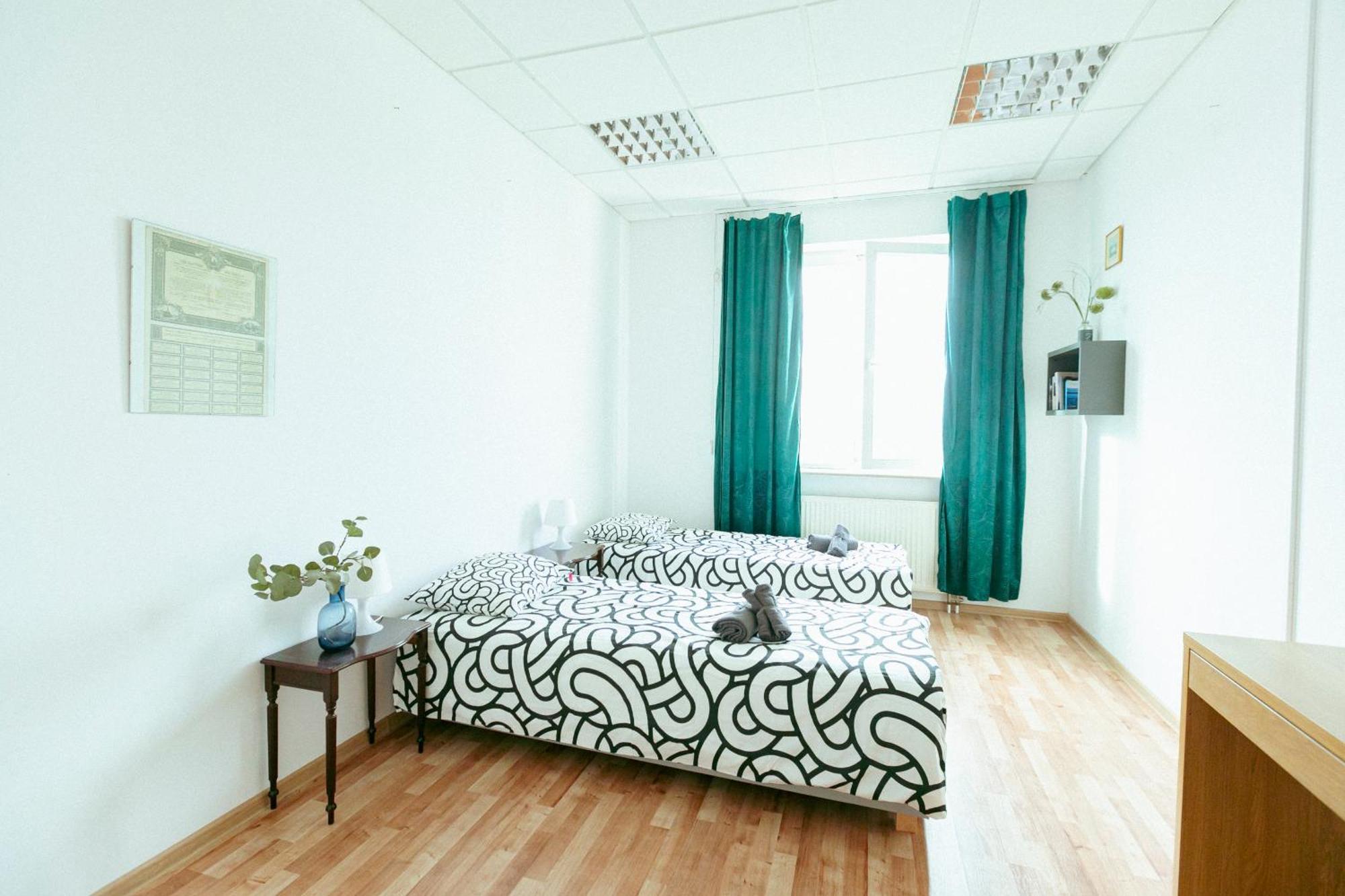 Hostel Metro Kabaty Varsovie Extérieur photo