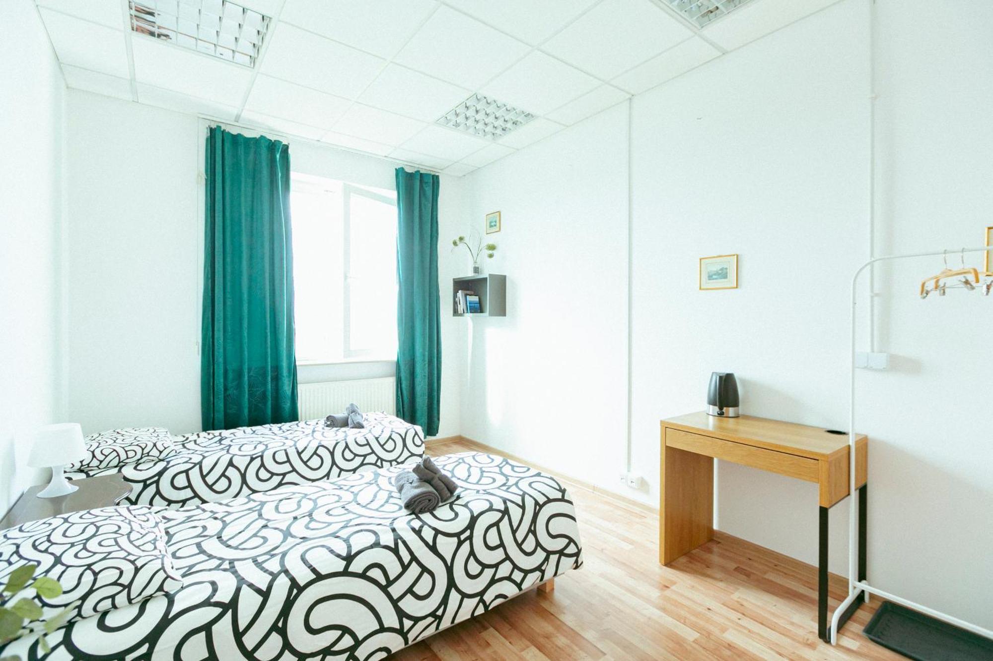 Hostel Metro Kabaty Varsovie Extérieur photo